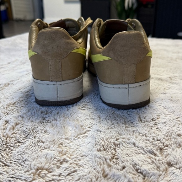 DS Nike x Undefeated 2006 OG Air Force
1 Insideout Priority Canteen 9
AUTHENTIC - Picture 5 of 16